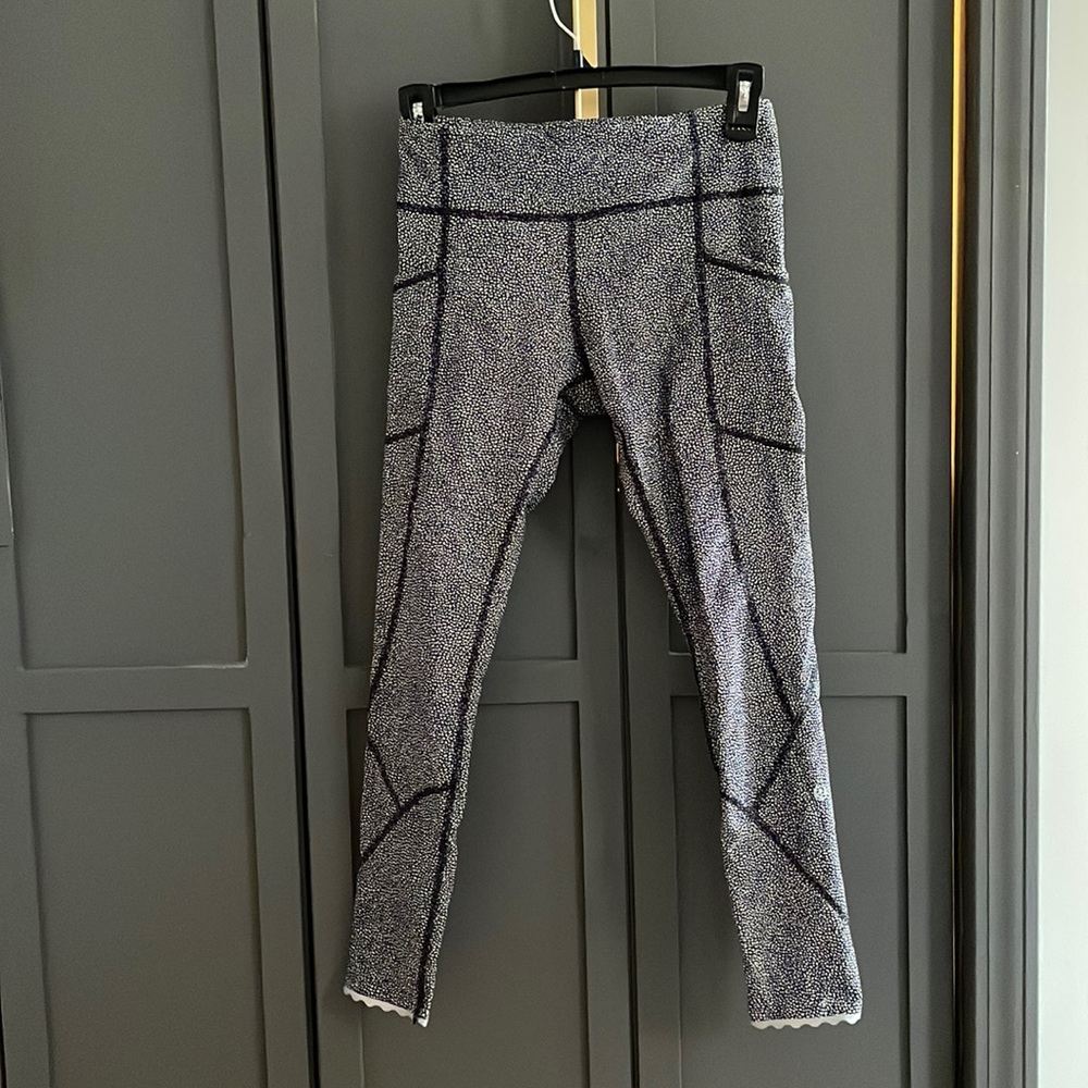 Lulu Patterned Tight Stuff Tight - image 1